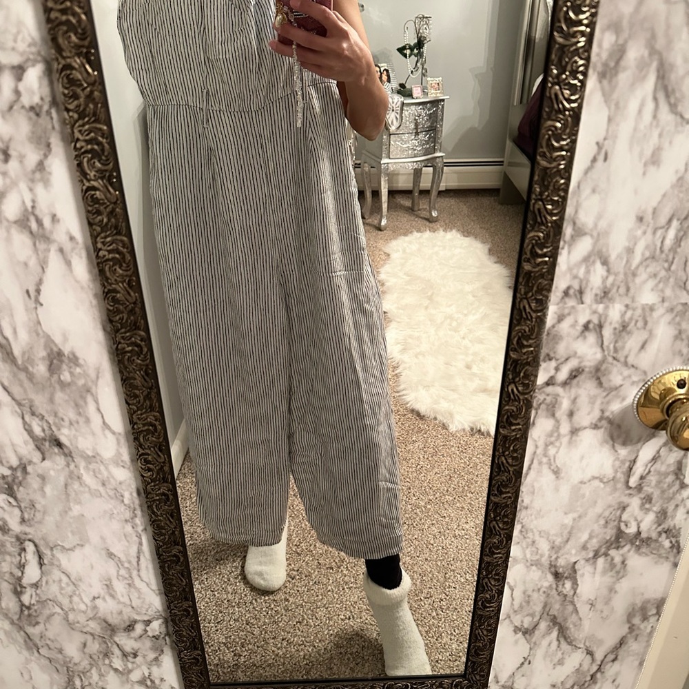 American Eagle Jumpsuit - Picture 4 of 6